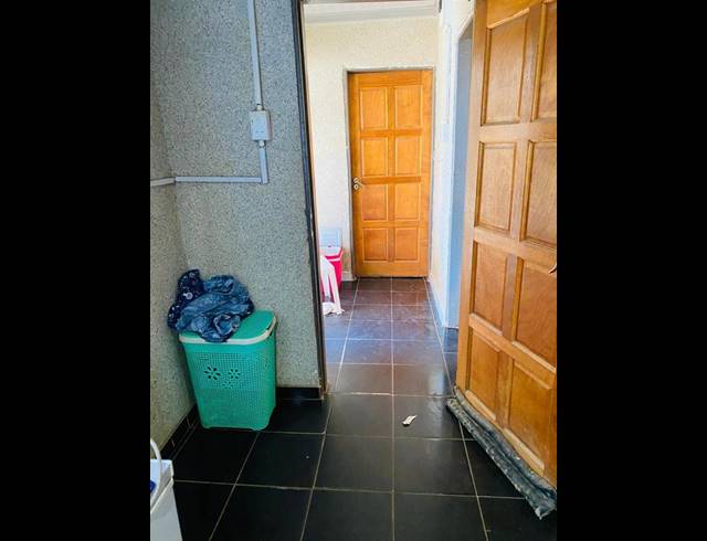 2 BEDROOM HOUSE FOR SALE IN BRAAMFISCHERVILLE